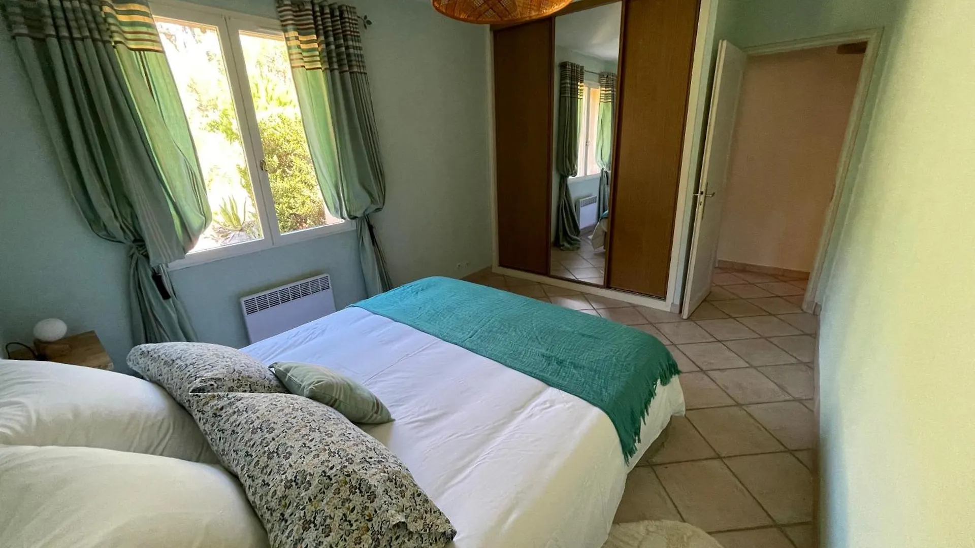 Belle Villa Provencale Avec Piscine Privee Carqueiranne France